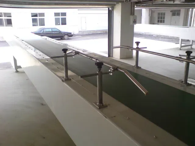 伸缩式输送机